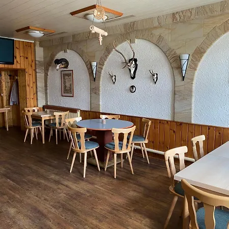 Hirt's Brau-& Apartment *