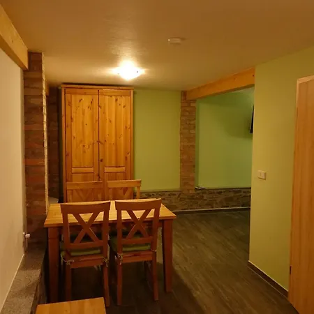 Hirt's Brau-& Apartment *